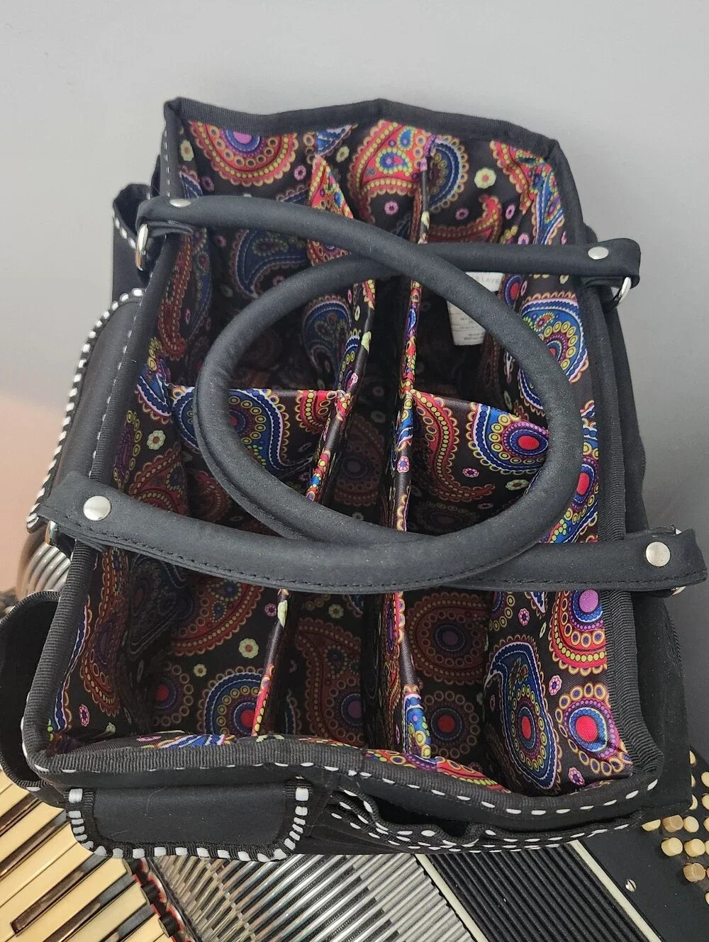 LIKE NEW BLACK NYLON ORGANIZER BAG W/PAISLEY PRINT INTERIOR